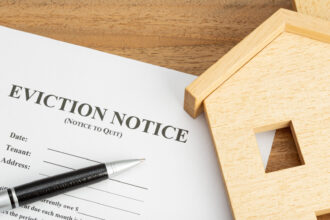 Expulsion d'un locataire en 2026 : ce que tout bailleur doit savoir